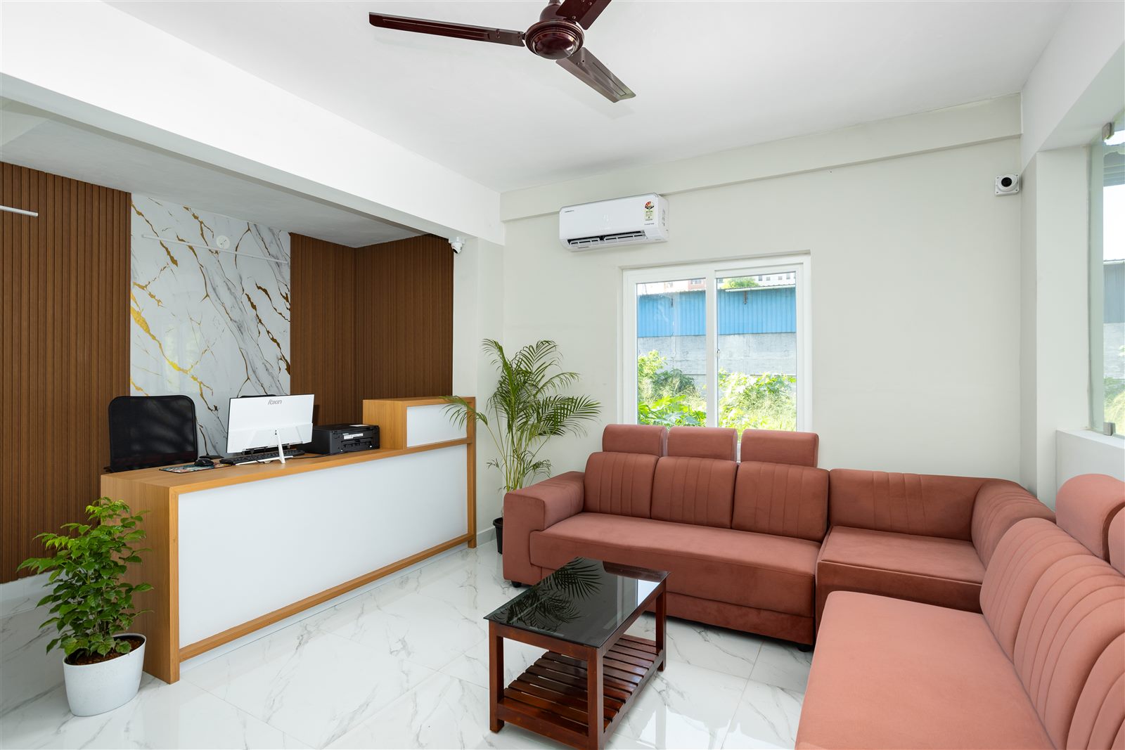 Hotel Livora reception lounge